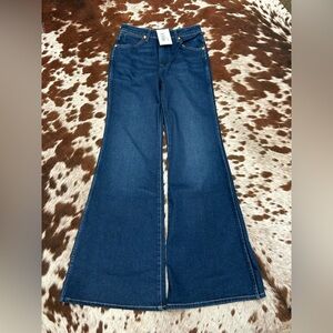 Wrangler women’s wanderer 622 size 26/32 BNWT